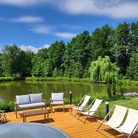 Wczasy Mazurskie - Domek Caloroczny Bez Mazury Moldzie Bagian luar foto